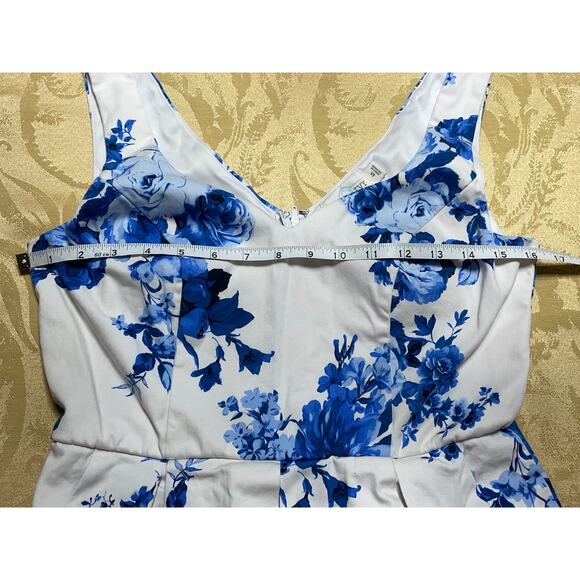 Jun & Ivy Medium Dress Pockets Lined Floral Blue White Fit & Flare Zipper - Picture 8 of 9